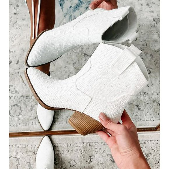 New Ivory Faux Pearl Cowboy Cowgirl Western Heel Ankle Boots Booties - Picture 2 of 7